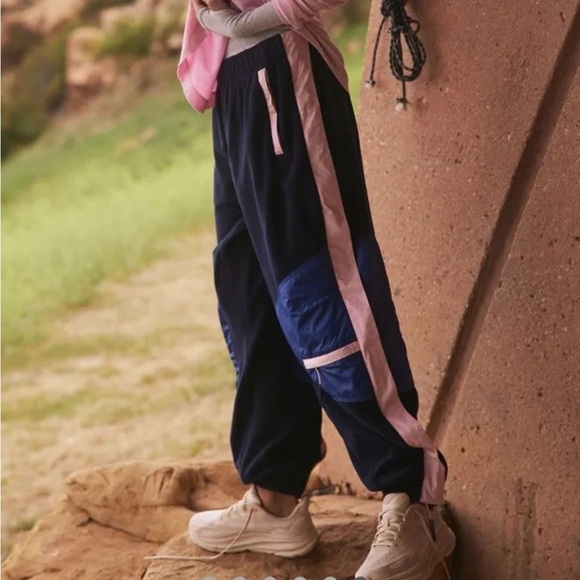 NWT Free People Movement Trailhead Trekkin’ Fleece Pants Size XS Z465